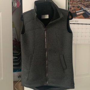 Gray Betsy Johnson vest -large, great condition